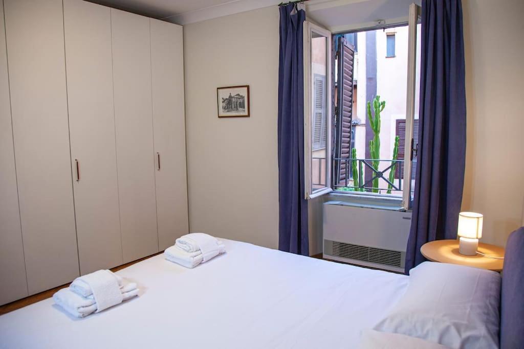 Peaceful Apartment In Piazza Venezia'S Alleys Rome Bagian luar foto