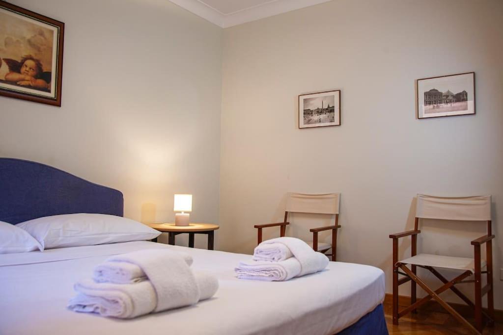 Peaceful Apartment In Piazza Venezia'S Alleys Rome Bagian luar foto
