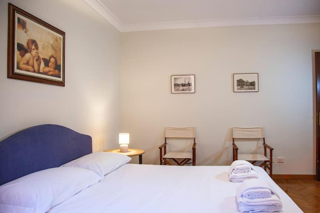 Peaceful Apartment In Piazza Venezia'S Alleys Rome Bagian luar foto